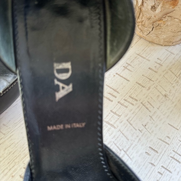 Vintage Prada black leather kitten heels GUC, minor wear at insoles & heels - Picture 3 of 7